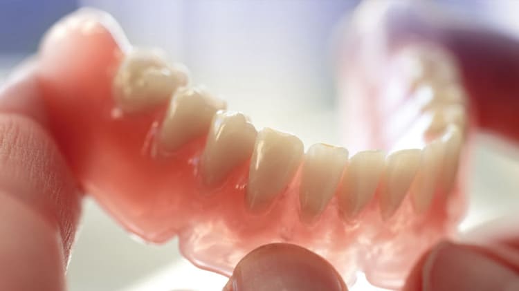 Виды протезирования зубов: плюсы и минусы